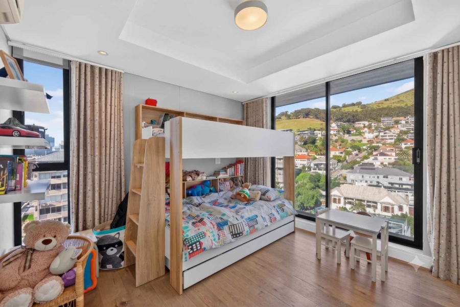 3 Bedroom Property for Sale in Green Point Western Cape